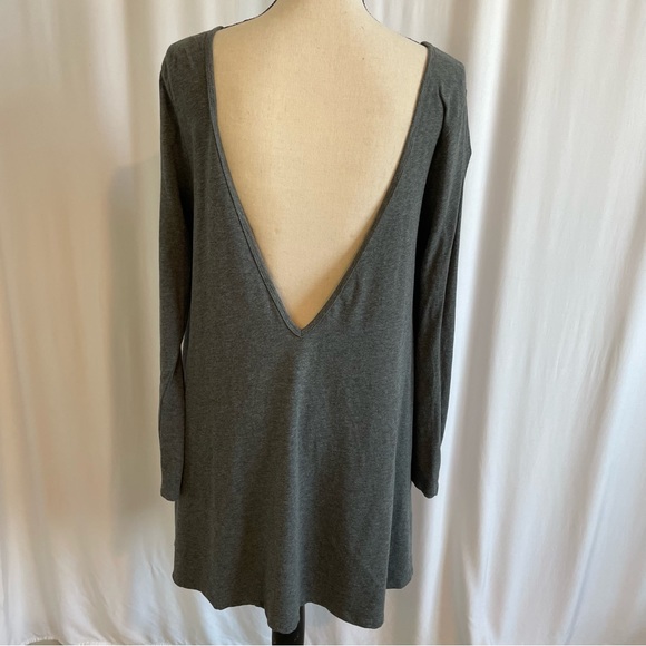 Lovers + Friends Long Sleeve Grey Low Back Tunic Women’s Size Medium - Picture 8 of 12